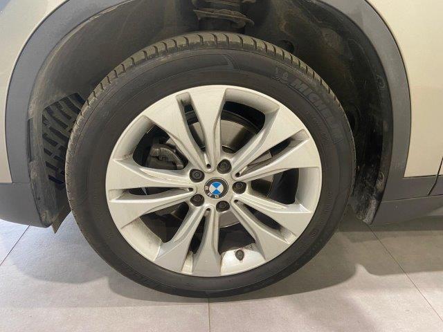 BMW X1 sDrive18i color Gris Plata. Año 2019. 103KW(140CV). Gasolina. En concesionario MOTOR MUNICH S.A.U  - Terrassa de Barcelona