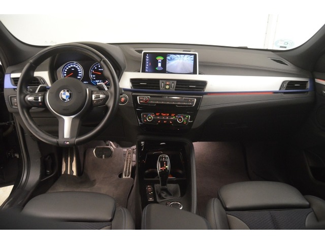 BMW X2 xDrive20i color Negro. Año 2022. 141KW(192CV). Gasolina. En concesionario BYmyCAR Madrid - Alcalá de Madrid