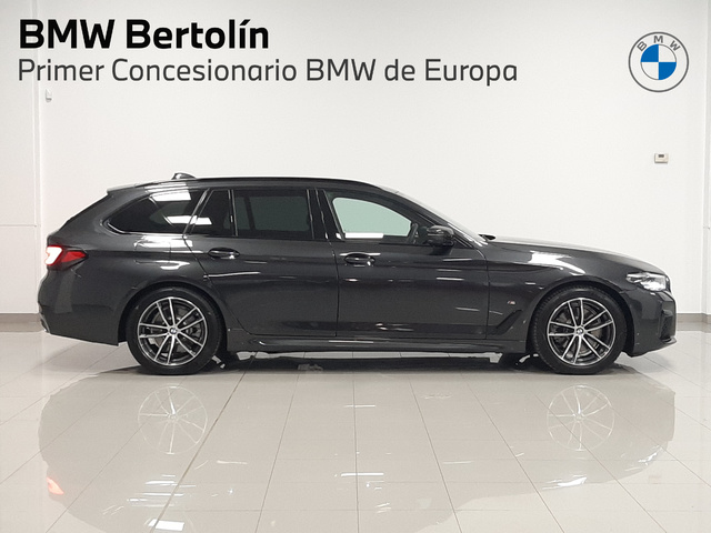 BMW Serie 5 520d Touring color Gris. Año 2022. 140KW(190CV). Diésel. En concesionario Automoviles Bertolin, S.L. de Valencia