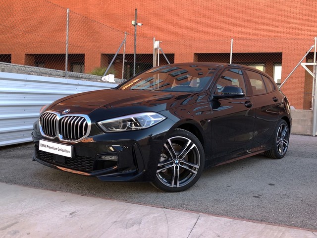 BMW Serie 1 116d color Negro. Año 2021. 85KW(116CV). Diésel. En concesionario Vehinter Getafe de Madrid