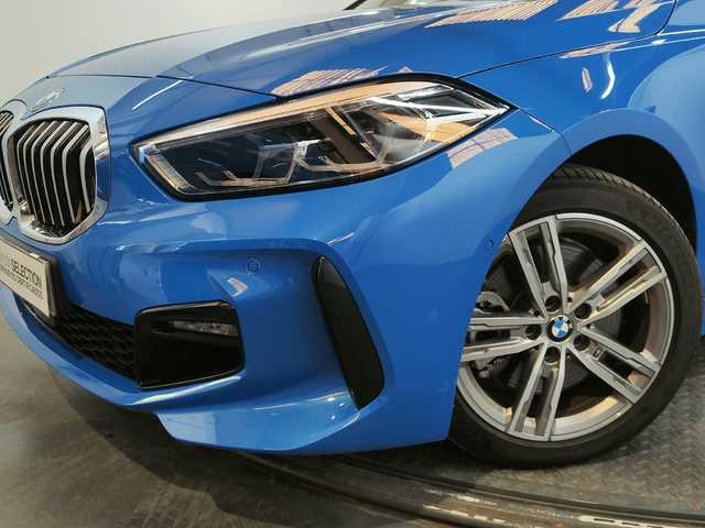 BMW Serie 1 120i color Azul. Año 2022. 131KW(178CV). Gasolina. En concesionario Proa Premium Palma de Baleares