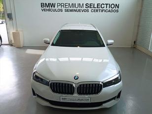 Fotos de BMW Serie 5 530d Touring color Blanco. Año 2023. 210KW(286CV). Diésel. En concesionario Lurauto - Gipuzkoa de Guipuzcoa