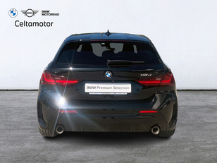 BMW Serie 1 118d color Negro. Año 2023. 110KW(150CV). Diésel. En concesionario Celtamotor Caldas Reis de Pontevedra