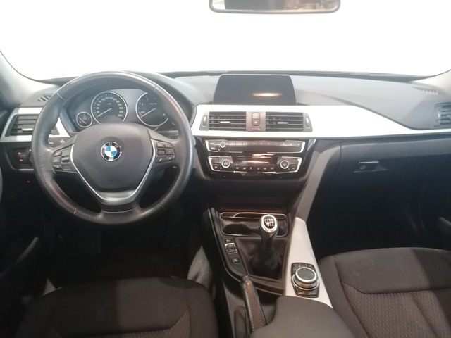 BMW Serie 3 318d Touring color Gris Plata. Año 2018. 110KW(150CV). Diésel. En concesionario Adler Motor S.L. TOLEDO de Toledo