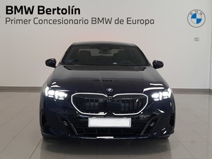 Fotos de BMW i5 eDrive40 color Azul. Año 2023. 250KW(340CV). Eléctrico. En concesionario Automoviles Bertolin, S.L. de Valencia