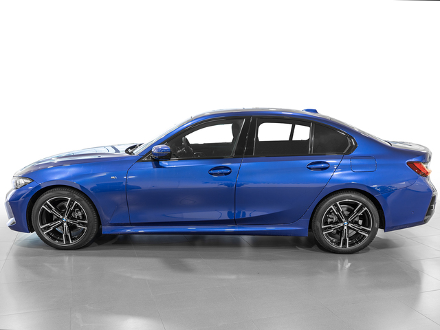 BMW Serie 3 318d color Azul. Año 2023. 110KW(150CV). Diésel. En concesionario Caetano Cuzco, Salvatierra de Madrid