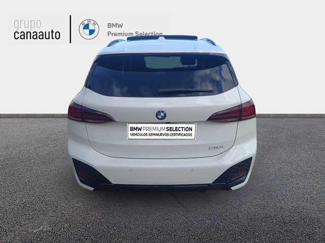 BMW Serie 2 218i Active Tourer color Blanco. Año 2022. 100KW(136CV). Gasolina. En concesionario CANAAUTO - TACO de Sta. C. Tenerife
