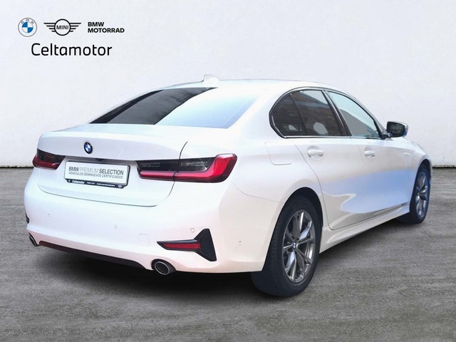 BMW Serie 3 318d color Blanco. Año 2019. 110KW(150CV). Diésel. En concesionario Celtamotor Vigo  de Pontevedra