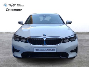 Fotos de BMW Serie 3 318d color Blanco. Año 2019. 110KW(150CV). Diésel. En concesionario Celtamotor Vigo  de Pontevedra