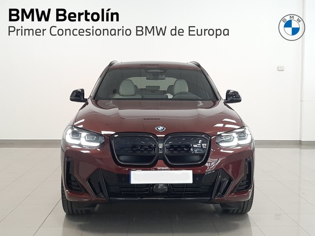 BMW iX3 M Sport color Granate. Año 2023. 210KW(286CV). Eléctrico. En concesionario Automoviles Bertolin, S.L. de Valencia