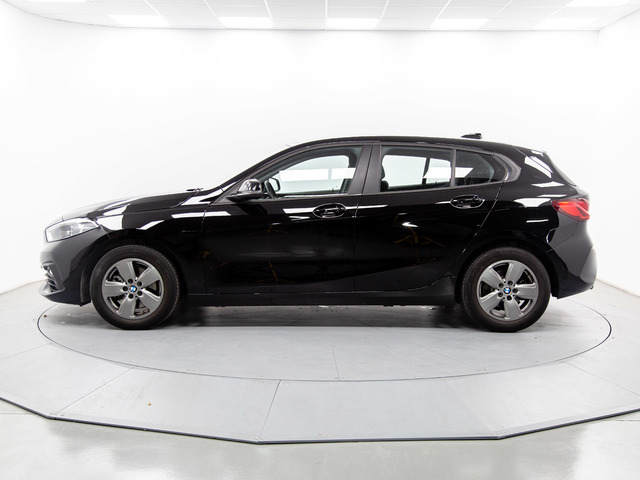 BMW Serie 1 118d color Negro. Año 2020. 110KW(150CV). Diésel. En concesionario Móvil Begar Alicante de Alicante