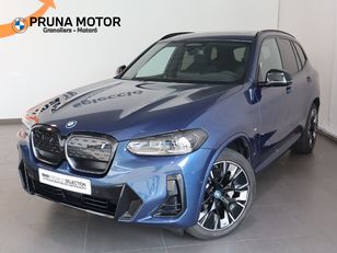 Fotos de BMW iX3 M Sport color Azul. Año 2023. 210KW(286CV). Eléctrico. En concesionario Pruna Motor, S.L de Barcelona