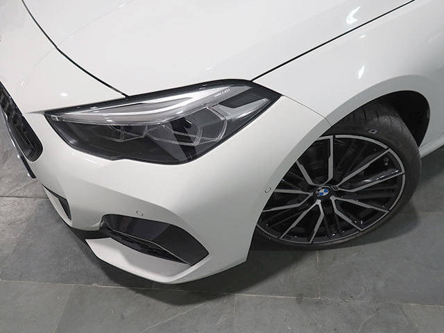 BMW Serie 2 218d Gran Coupe color Blanco. Año 2022. 110KW(150CV). Diésel. En concesionario Autogal de Ourense