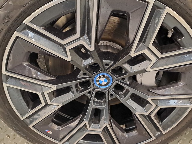 BMW i5 eDrive40 color Gris. Año 2023. 250KW(340CV). Eléctrico. En concesionario Autoberón de La Rioja