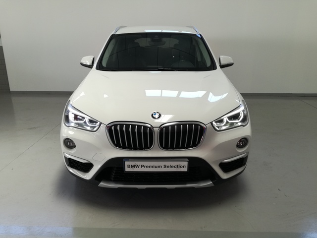 BMW X1 sDrive18d color Blanco. Año 2019. 110KW(150CV). Diésel. En concesionario Adler Motor S.L. TOLEDO de Toledo