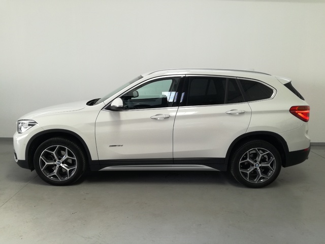 BMW X1 sDrive18d color Blanco. Año 2019. 110KW(150CV). Diésel. En concesionario Adler Motor S.L. TOLEDO de Toledo