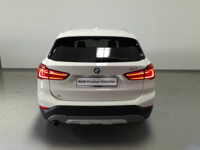 BMW X1 sDrive18d color Blanco. Año 2019. 110KW(150CV). Diésel. En concesionario Adler Motor S.L. TOLEDO de Toledo