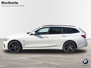 Fotos de BMW Serie 3 330e Touring color Blanco. Año 2022. 215KW(292CV). Híbrido Electro/Gasolina. En concesionario Movilnorte Las Rozas de Madrid
