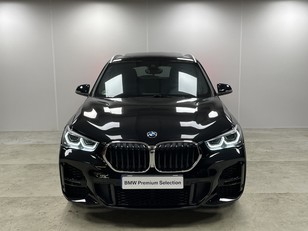 Fotos de BMW X1 xDrive20d color Negro. Año 2022. 140KW(190CV). Diésel. En concesionario Maberauto de Castellón