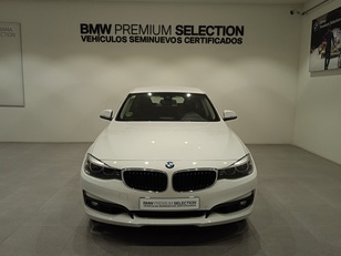 Fotos de BMW Serie 3 320i Gran Turismo color Blanco. Año 2017. 135KW(184CV). Gasolina. En concesionario ALBAMOCION CIUDAD REAL  de Ciudad Real