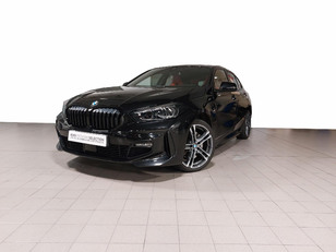 Fotos de BMW Serie 1 120d color Negro. Año 2021. 140KW(190CV). Diésel. En concesionario Automóviles Oviedo S.A. de Asturias