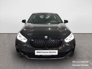 Fotos de BMW Serie 1 118d color Negro. Año 2023. 110KW(150CV). Diésel. En concesionario Unicars de Lleida