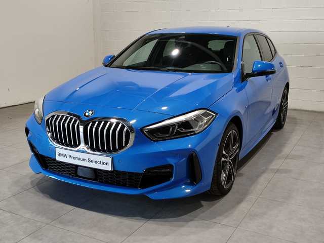 BMW Serie 1 118d color Azul. Año 2023. 110KW(150CV). Diésel. En concesionario MOTOR MUNICH S.A.U  - Terrassa de Barcelona