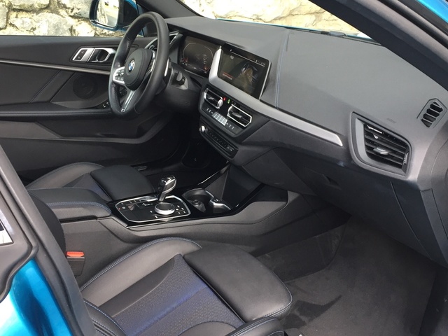 BMW Serie 2 218d Gran Coupe color Azul. Año 2021. 110KW(150CV). Diésel. En concesionario Grünblau Motor (Bmw y Mini) de Cantabria