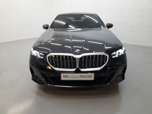 Fotos de BMW Serie 5 520d color Gris. Año 2023. 145KW(197CV). Diésel. En concesionario Cabrero Motorsport de Huesca