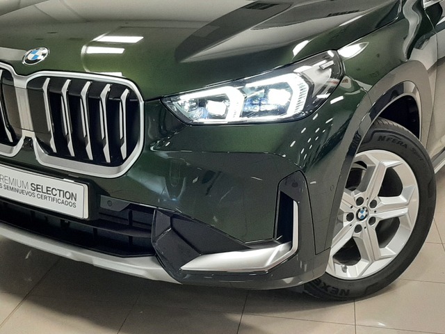 BMW X1 sDrive18d color Verde. Año 2023. 110KW(150CV). Diésel. En concesionario Automoviles Bertolin, S.L. de Valencia