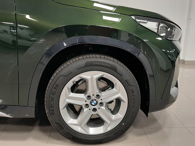 BMW X1 sDrive18d color Verde. Año 2023. 110KW(150CV). Diésel. En concesionario Automoviles Bertolin, S.L. de Valencia