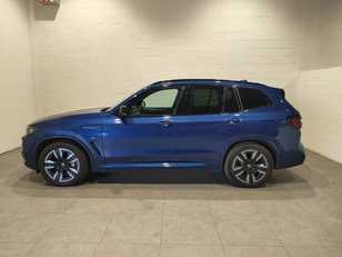 Fotos de BMW iX3 M Sport color Azul. Año 2023. 210KW(286CV). Eléctrico. En concesionario MOTOR MUNICH S.A.U  - Terrassa de Barcelona