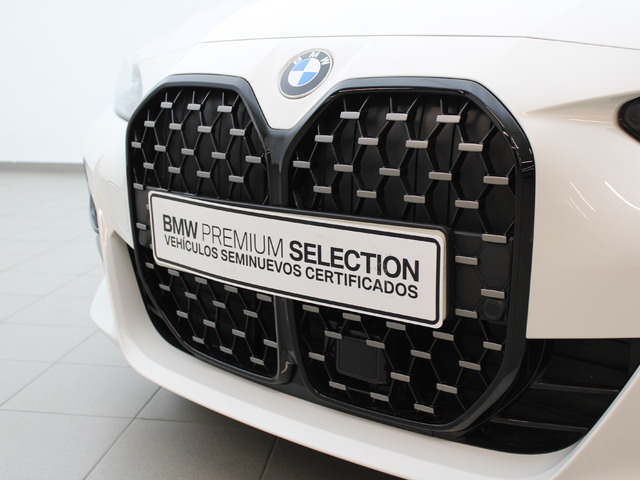BMW Serie 4 430i Gran Coupe color Blanco. Año 2022. 180KW(245CV). Gasolina. En concesionario Augusta Aragon Ctra Logroño de Zaragoza