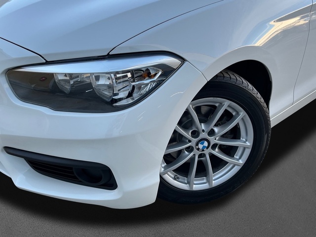 BMW Serie 1 118i color Blanco. Año 2019. 100KW(136CV). Gasolina. En concesionario Engasa S.A. de Valencia