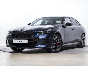 Fotos de BMW i5 eDrive40 color Azul. Año 2023. 250KW(340CV). Eléctrico. En concesionario Oliva Motor Tarragona de Tarragona