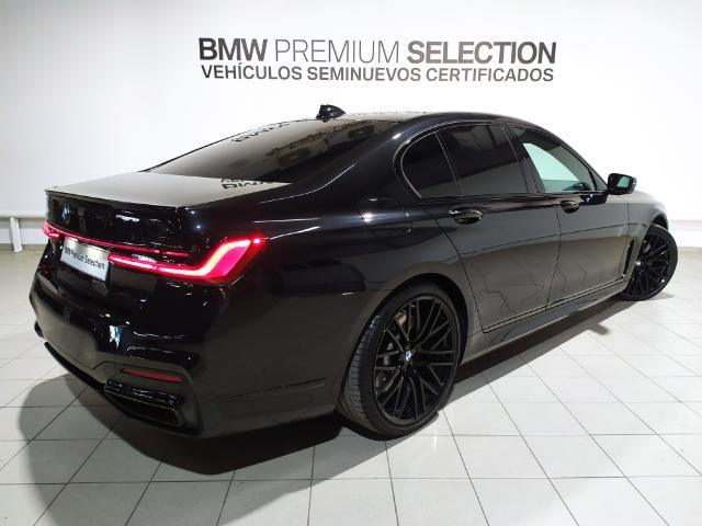 BMW Serie 7 730d color Negro. Año 2022. 210KW(286CV). Diésel. En concesionario Hispamovil Elche de Alicante