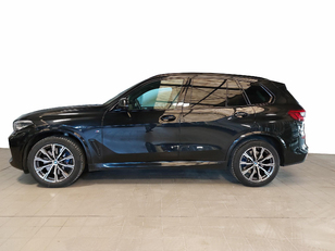 Fotos de BMW X5 xDrive30d color Negro. Año 2019. 195KW(265CV). Diésel. En concesionario Automóviles Oviedo S.A. de Asturias