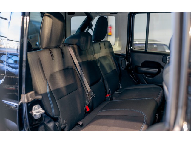 Jeep Wrangler 2.0 Rubicon 8ATX 280 kW (381 CV)