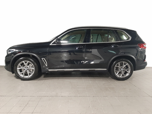 Fotos de BMW X5 xDrive30d color Negro. Año 2020. 195KW(265CV). Diésel. En concesionario Automóviles Oviedo S.A. de Asturias