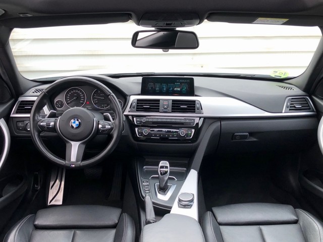 BMW Serie 3 335d Touring color Blanco. Año 2017. 230KW(313CV). Diésel. En concesionario Momentum S.A. de Madrid