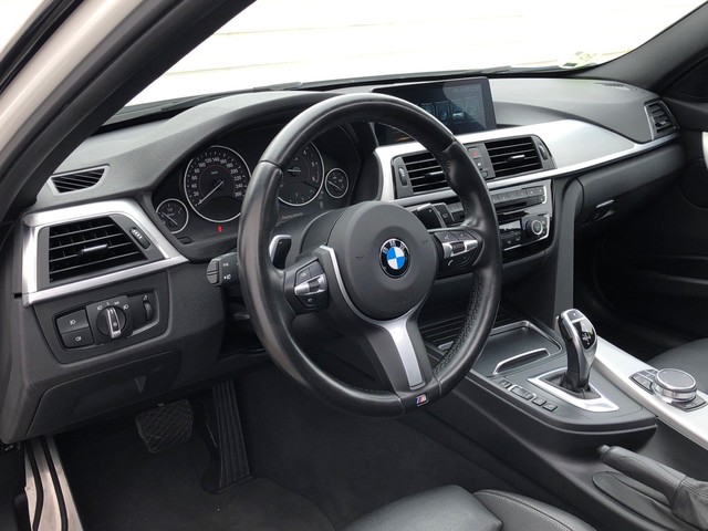 BMW Serie 3 335d Touring color Blanco. Año 2017. 230KW(313CV). Diésel. En concesionario Momentum S.A. de Madrid