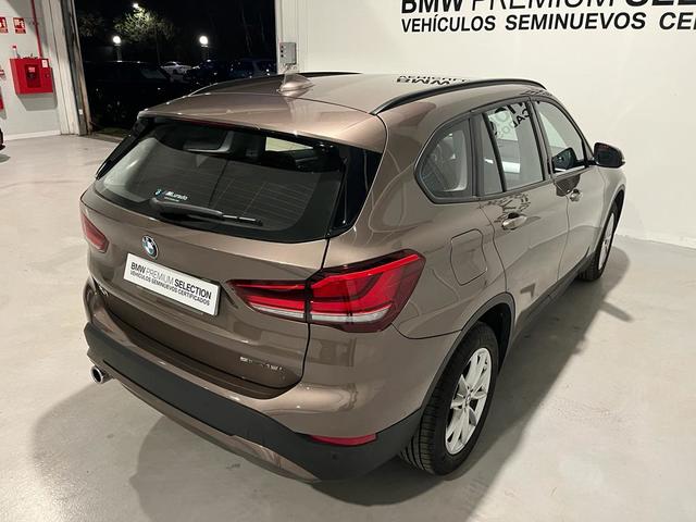 BMW X1 sDrive18i color Beige. Año 2019. 103KW(140CV). Gasolina. En concesionario Lurauto Bizkaia de Vizcaya