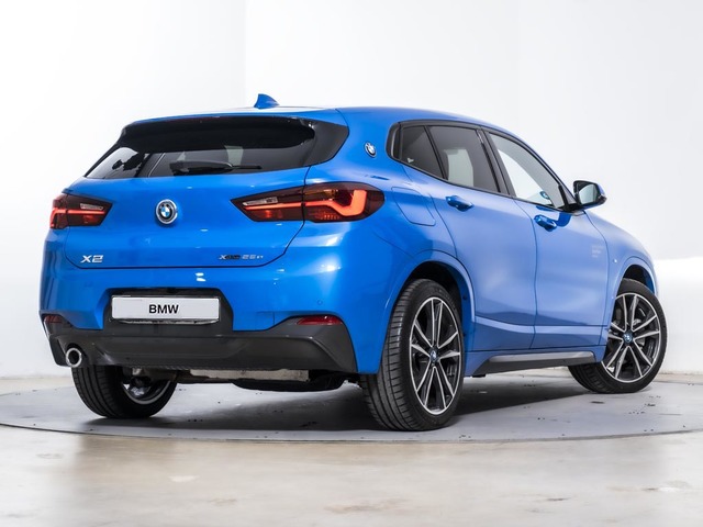 BMW X2 xDrive25e color Azul. Año 2023. 162KW(220CV). Híbrido Electro/Gasolina. En concesionario Oliva Motor Tarragona de Tarragona