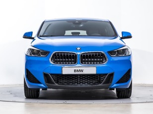 Fotos de BMW X2 xDrive25e color Azul. Año 2023. 162KW(220CV). Híbrido Electro/Gasolina. En concesionario Oliva Motor Tarragona de Tarragona