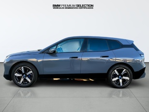 Fotos de BMW iX xDrive40 color Gris. Año 2021. 240KW(326CV). Eléctrico. En concesionario Automotor Premium Viso - Málaga de Málaga