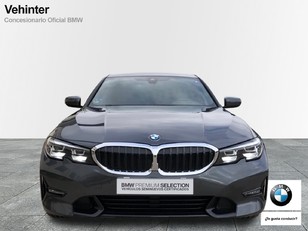 Fotos de BMW Serie 3 320d color Gris. Año 2022. 140KW(190CV). Diésel. En concesionario Vehinter Getafe de Madrid
