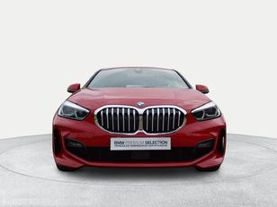 Fotos de BMW Serie 1 118d color Rojo. Año 2019. 110KW(150CV). Diésel. En concesionario San Rafael Motor, S.L. de Córdoba