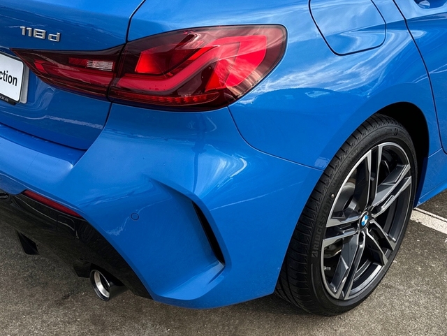 BMW Serie 1 118d color Azul. Año 2023. 110KW(150CV). Diésel. En concesionario Triocar Avilés (Bmw y Mini) de Asturias