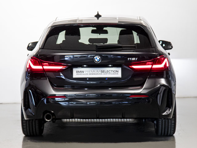 BMW Serie 1 118i color Negro. Año 2020. 103KW(140CV). Gasolina. En concesionario Fuenteolid de Valladolid
