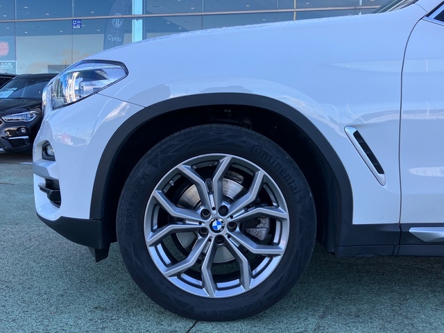 BMW X3 xDrive20d color Blanco. Año 2019. 140KW(190CV). Diésel. En concesionario Bernesga Motor León (Bmw y Mini) de León